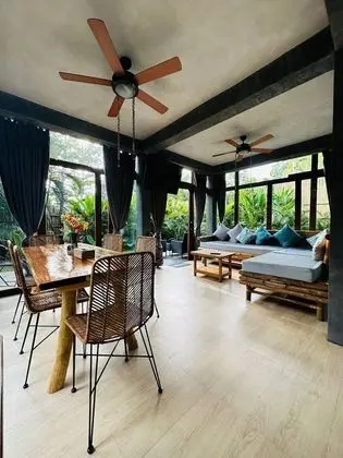 Traditional Villa, 3 Yatak Odası, 2 Banyolu, Bahçe Manzaralı