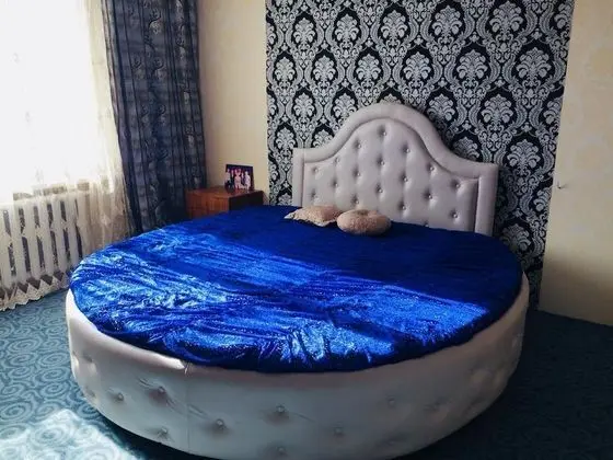 Tek Büyük Yataklı Oda, Ortak Banyo