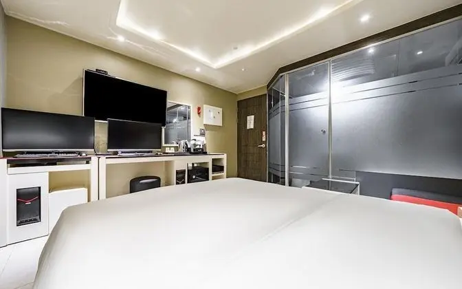 Oda (Special Room (Smart TV Bathtub for 2 )