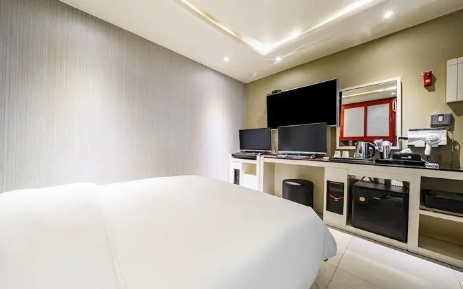 Oda (Special Room (Smart TV Bathtub for 2 )