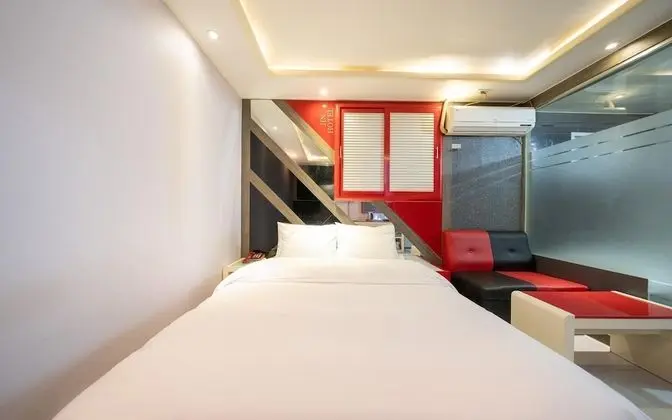 Oda (Special Room (Smart TV Bathtub for 2 )