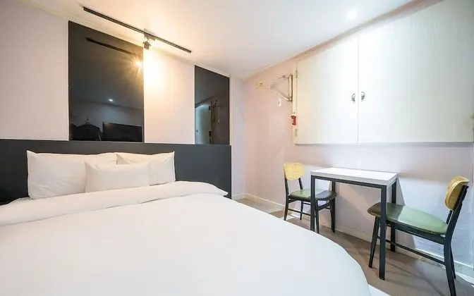 Oda (Standard (You can watch Netflix you c)