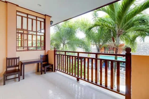 Deluxe Apartment with Balcony