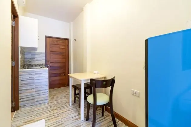 Family Room with Bathtub - Ground Floor