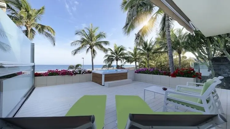 Süit, Teras, Deniz Manzaralı