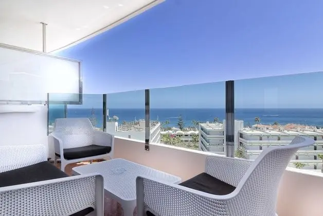 Tek Büyük Yataklı Oda, Balkon, Kule (Upper Floor)