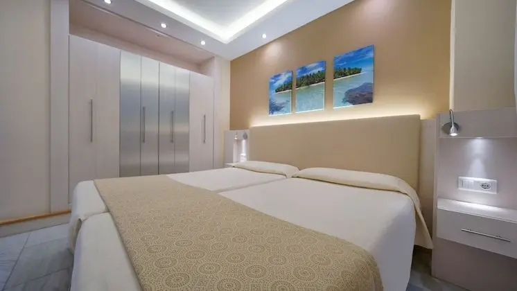 Tek Büyük Yataklı Oda (3 Adults)