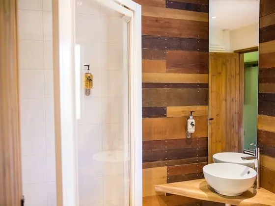 Comfort Tek Büyük veya İki Ayrı Yataklı Oda, Banyolu/Duşlu, Bahçe Manzaralı