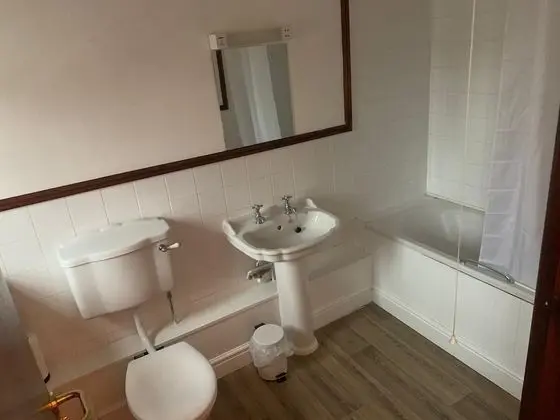 Standard Tek Büyük Yataklı Oda, Banyolu/Duşlu