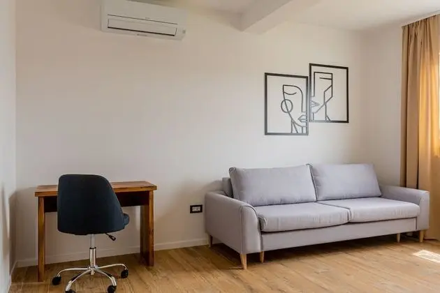 Panoramic Apartment 10