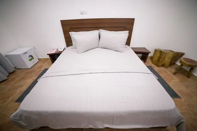Business Tek Büyük Yataklı Oda
