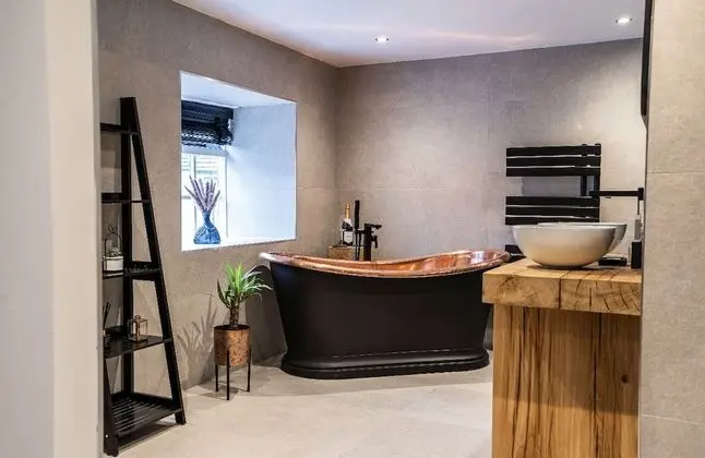 Deluxe Tek Büyük Yataklı Oda, Banyolu/Duşlu (and Copper Bath )