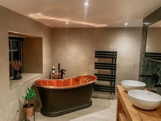 Deluxe Tek Büyük Yataklı Oda, Banyolu/Duşlu (and Copper Bath )