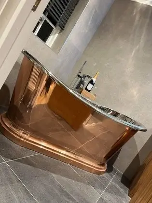 Tek Büyük Yataklı Oda, Banyolu/Duşlu ( Shower & Copper Bath )