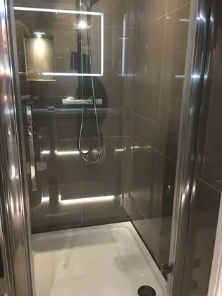 Luxury Oda