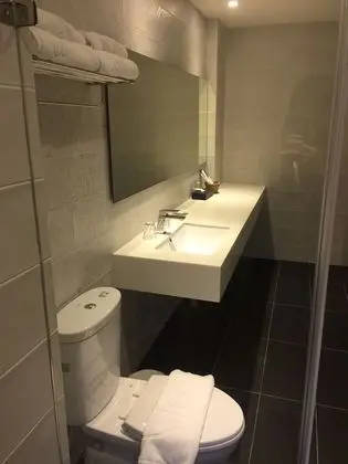 Senior Tek Büyük Yataklı Oda
