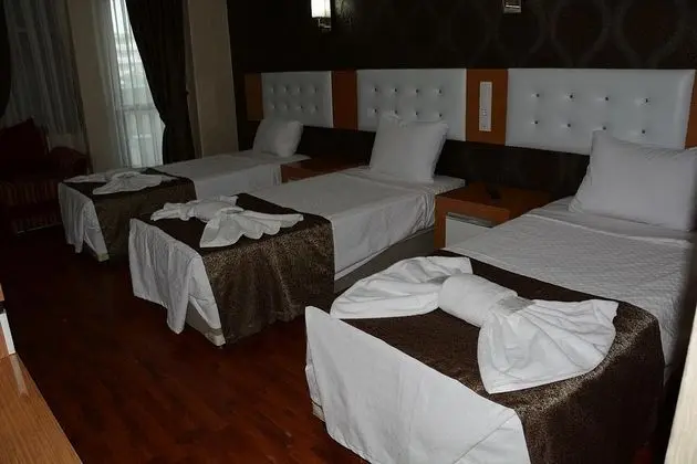 Triple, Şehir Manzaralı