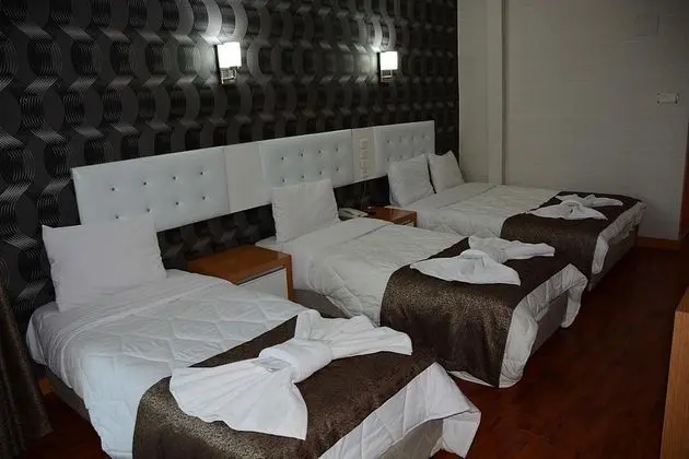 Triple, Şehir Manzaralı
