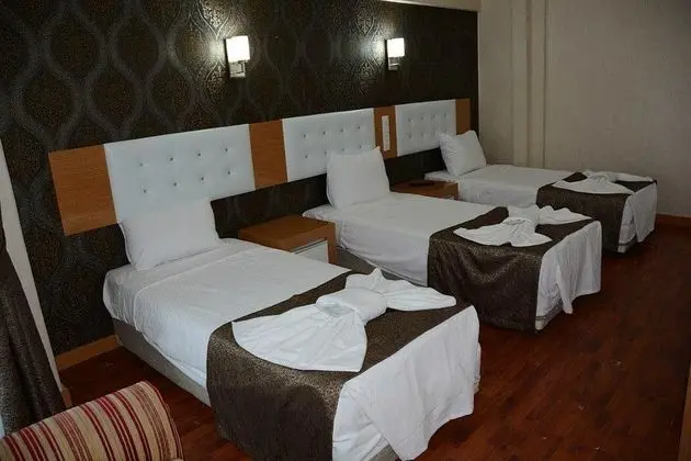 Triple, Şehir Manzaralı
