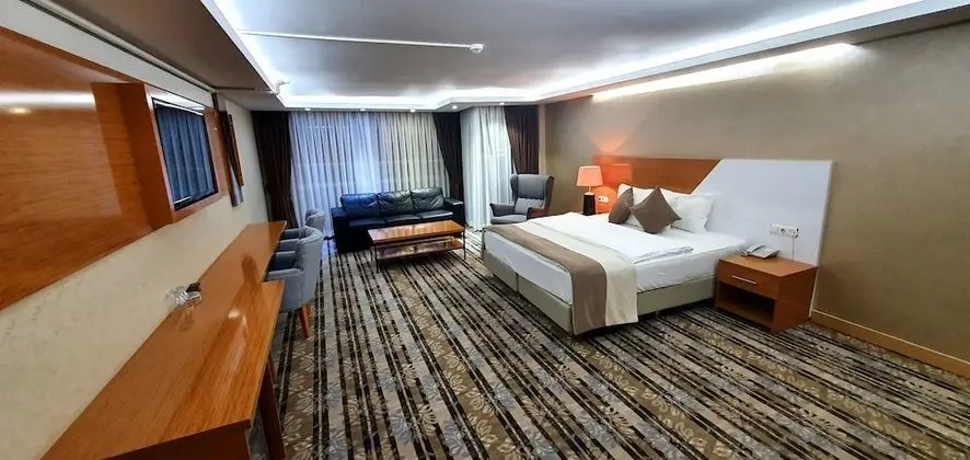 Junior Tek Büyük Yataklı Oda, Balkon, Deniz Manzaralı