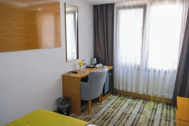 Standard Tek Büyük Yataklı Oda