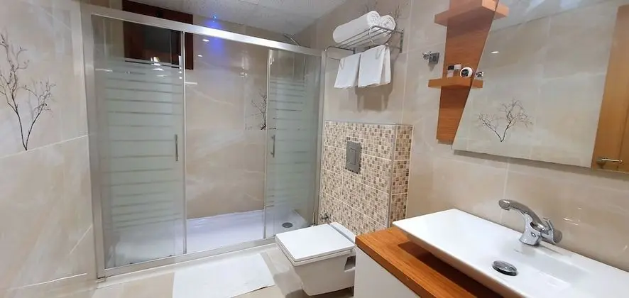 Standard Tek Büyük Yataklı Oda