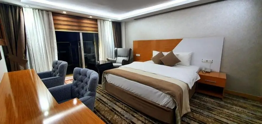 Suite, Şehir Manzaralı