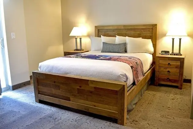 Economy Room, 1 Queen Bed (Near Ice Machine)