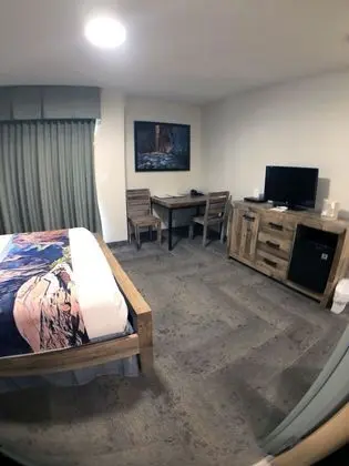 Economy Room, 1 Queen Bed (Near Ice Machine)