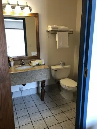 Economy Room, 1 Queen Bed (Near Ice Machine)