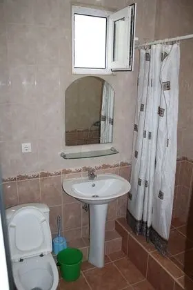 Üç Kişilik Oda, Balkon