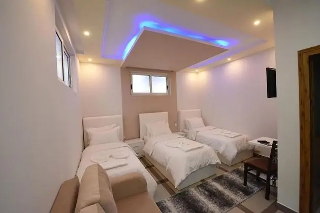 Basic Üç Kişilik Oda