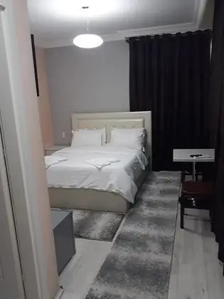 Tek Büyük Yataklı Oda, Balkon