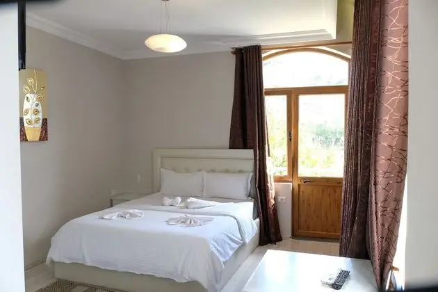 Tek Büyük Yataklı Oda, Balkon