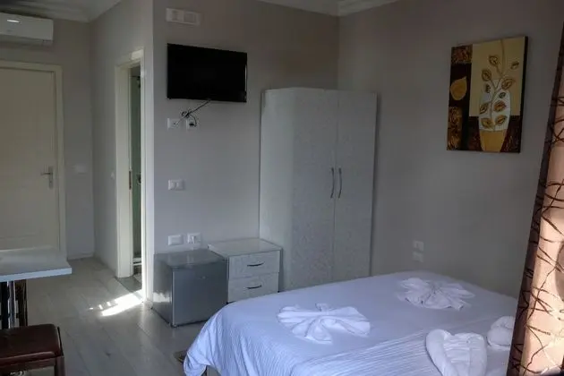 Tek Büyük Yataklı Oda, Balkon