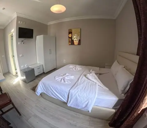 Tek Büyük Yataklı Oda, Balkon