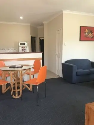 Standard Apart Daire, 2 Yatak Odası, Sigara İçilmez, Küçük Mutfak (SC Apartment)