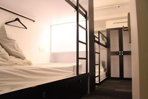 1 Bed in 6-Bed Mixed Dorm