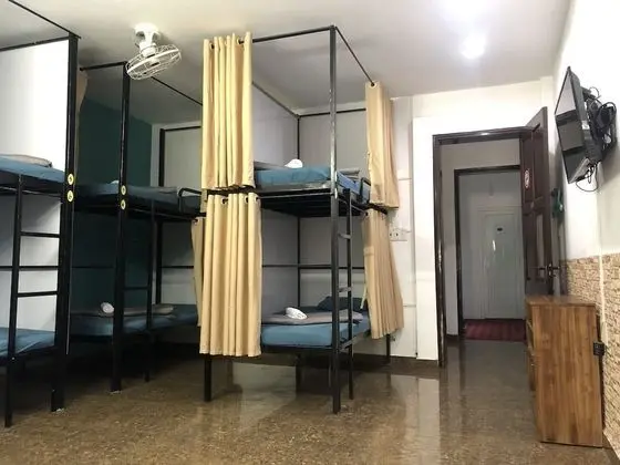 Standard Ortak Ranzalı Oda, Karma Ranzalı Oda, Sigara İçilmez, Şehir Manzaralı