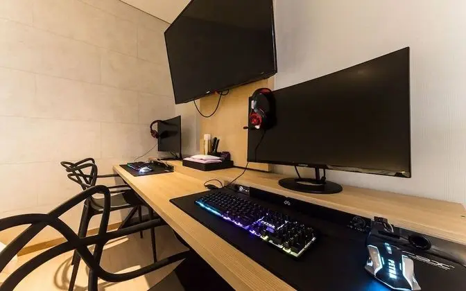Oda (Semi-special room (2 PUBG PCs Netflix)
