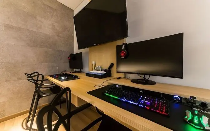 Oda (Semi-special room (2 PUBG PCs Netflix)