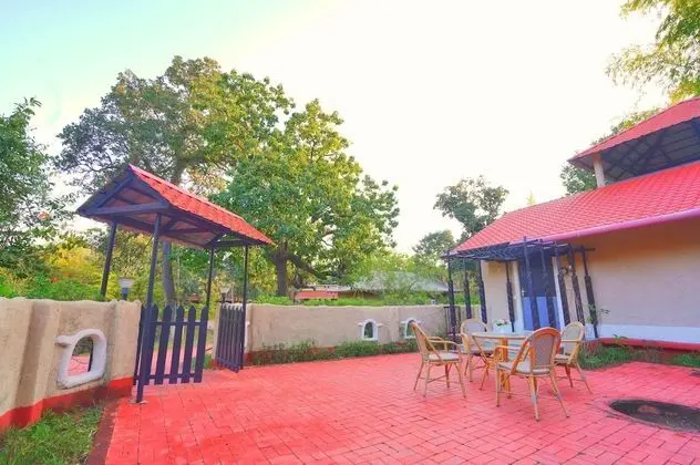 Deluxe Tek Büyük Yataklı Oda, Teras, Bahçe Manzaralı