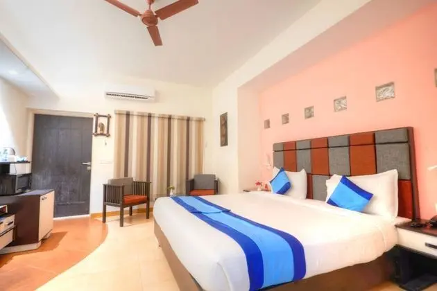Deluxe Tek Büyük Yataklı Oda, Teras, Bahçe Manzaralı