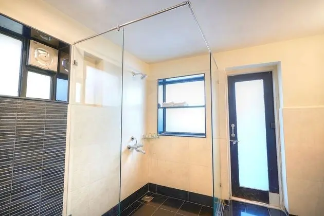Deluxe Tek Büyük Yataklı Oda, Teras, Bahçe Manzaralı