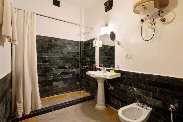 Standard Oda, 1 Büyük (Queen) Boy Yatak, Sigara İçilmez