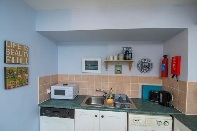 Beautiful and Spacious 2 Bedroom Beach View Apartment