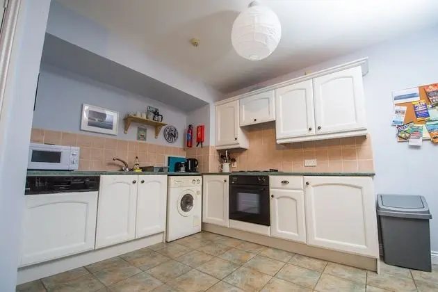 Beautiful and Spacious 2 Bedroom Beach View Apartment