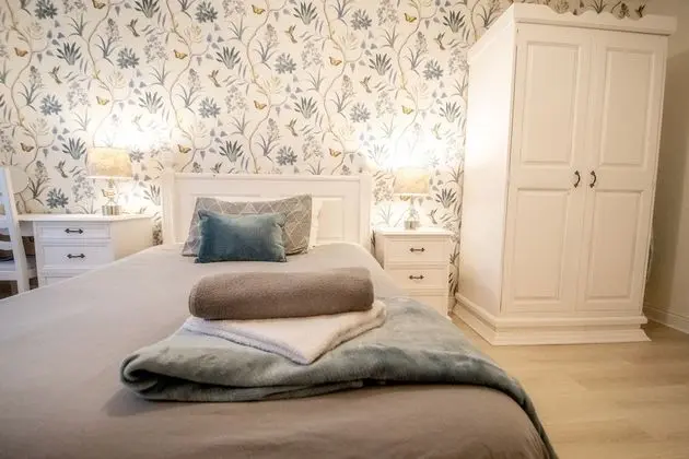 The Boutique by the Sea - 2 Bedroom Beach View Apartment