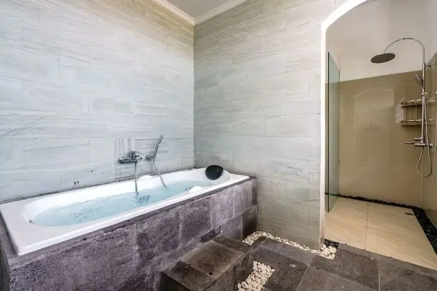 Villa, 3 Yatak Odası, Kişiye Özel Havuzlu, Bahçe Manzaralı