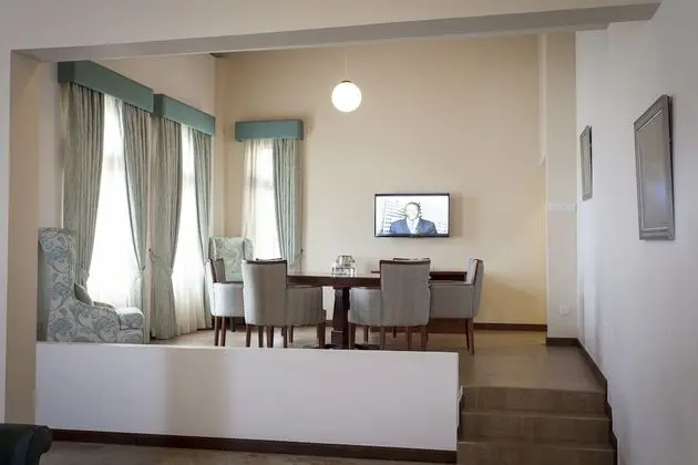 Deluxe Lower Bungalow